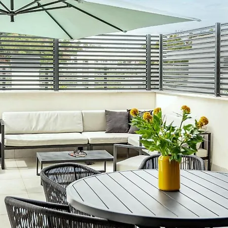 Beautiful 3 Bedroom In Popular La Quinta With Amazing Views Over The Mountains *