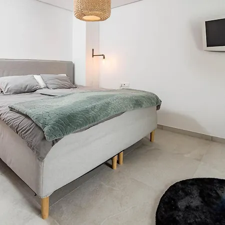 Beautiful 3 Bedroom In Popular La Quinta With Amazing Views Over The Mountains Appartement Benahavís