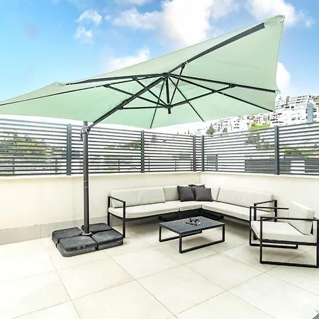 Beautiful 3 Bedroom In Popular La Quinta With Amazing Views Over The Mountains Appartement Benahavís